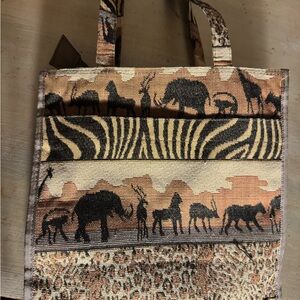 Jade Animal Safari Tote Bag- excellent condition